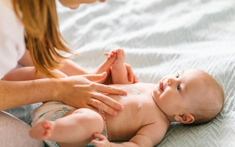 How to you care for the skin of your newborn?